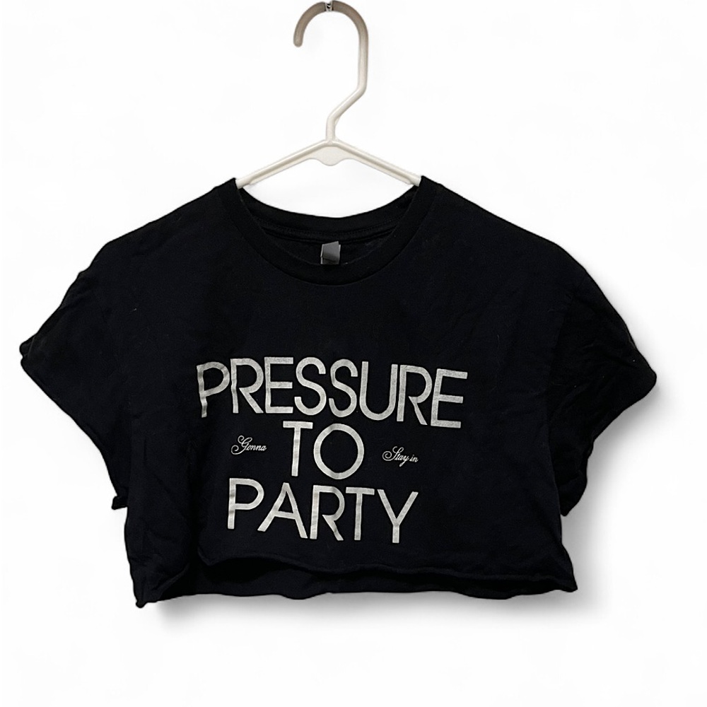 • Next Level Apparel• Black Cropped Tee